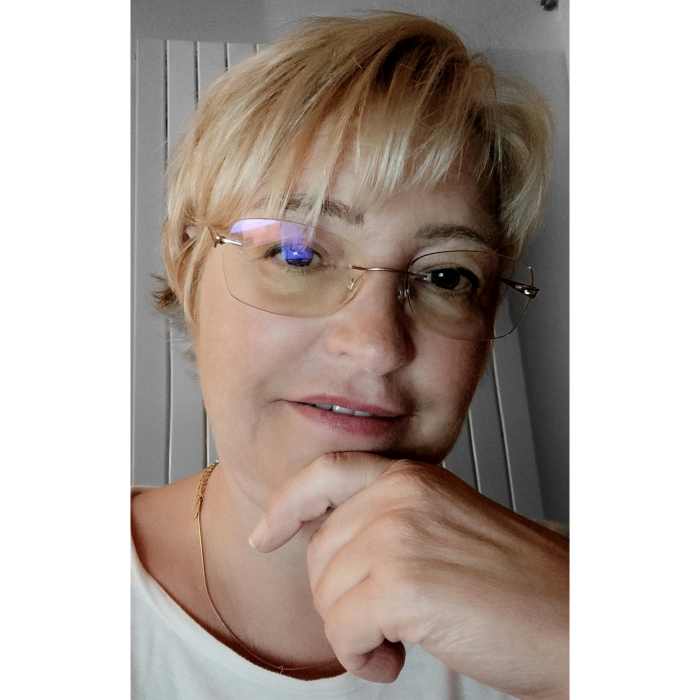 Dr ISABELLE MARQUES