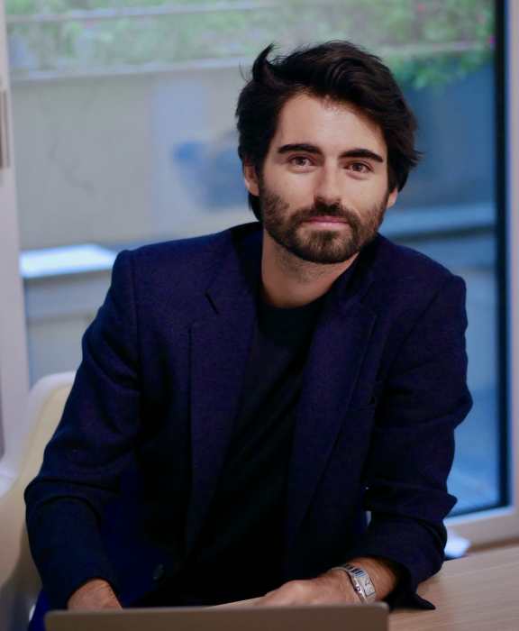 Dr Vadim Levy
