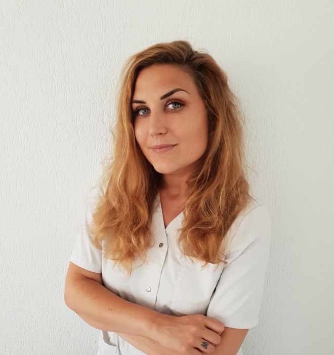 LAURA GUILLAUD