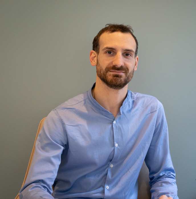 Dr Romain Swiadkiewicz, Stomatologue à Paris