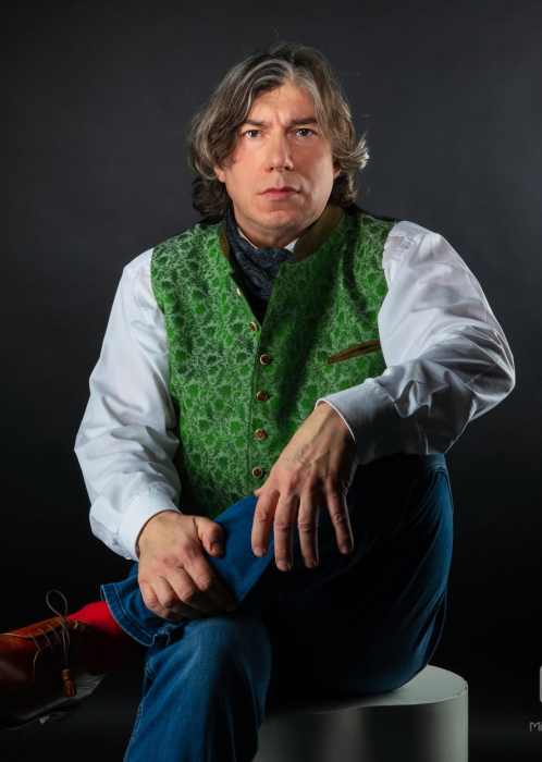 Dr Cezary OLSZEWSKI
