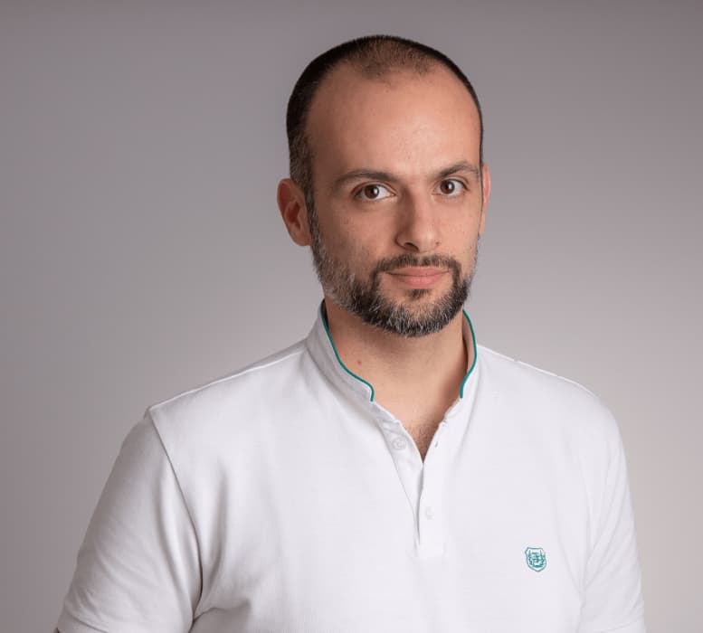 Dr Damien DIAS