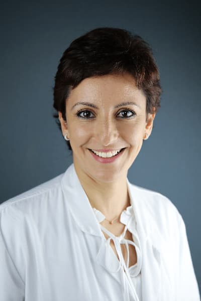 Dr Hind Abbou Gynécologue Médical Et Obstétrique à Suresnes Paris