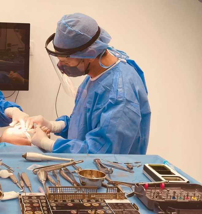 Dr Rolando RODRIGUES