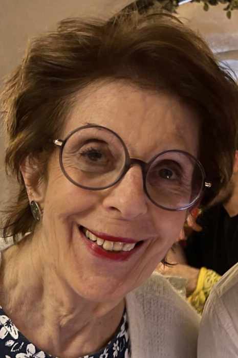 Dr ANNIE HECQUET