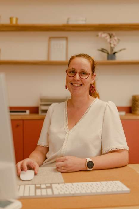 Dr Elise Bouissou