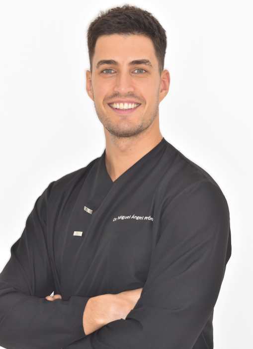Dr Miguel Péon 