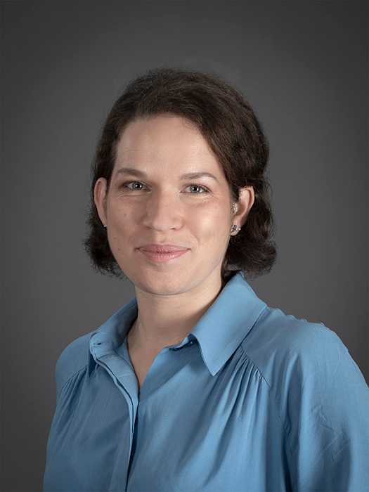 Dr CORALIE DEFERT
