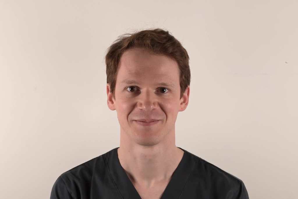 Dr DAVID HOARAU