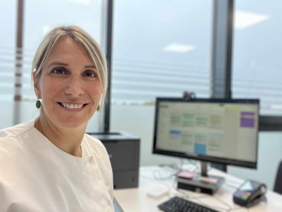 Dr Claire Houle