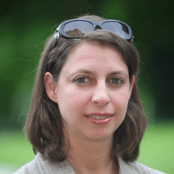 Dr Catherine JOS 