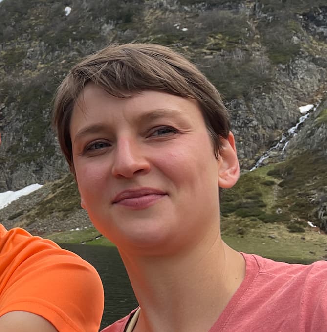 Dr Anna  Boubola 