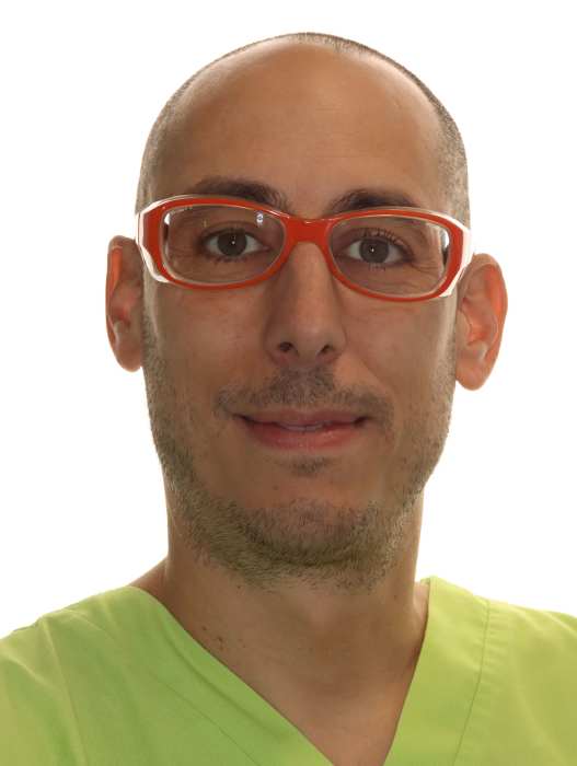 Dr Cyrille Fouquet, Chirurgien dentiste à Saint-Jean-De-Maurienne