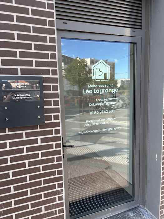 Dr Sougounda Cá, Infirmier à Villejuif