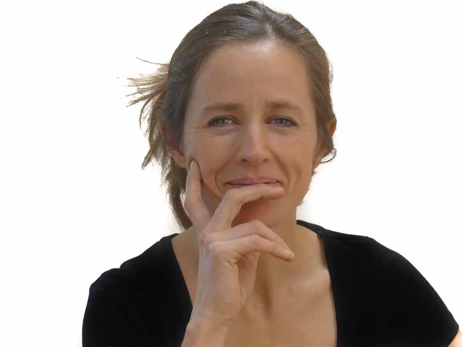 Emmanuelle DE ROMANET