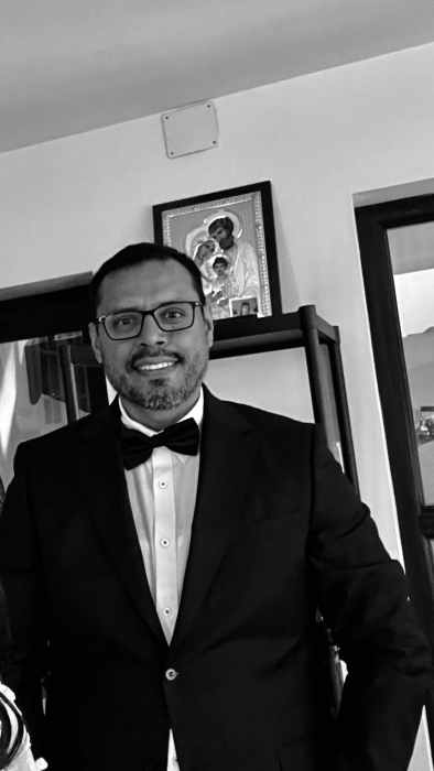 Dr GONZALO NEMECIO ESQUIA MEDINA