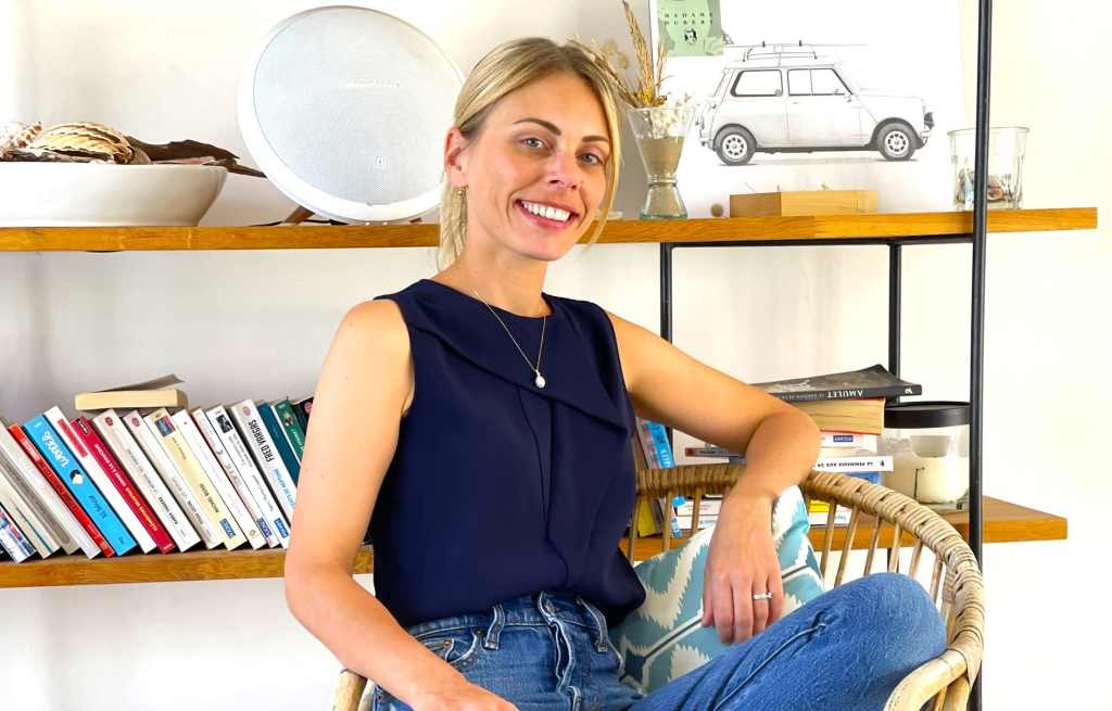 JULIE BICHET