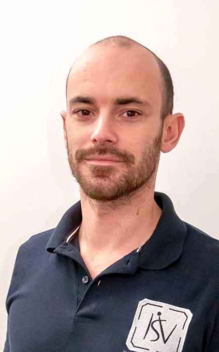 SIMON LEONE
