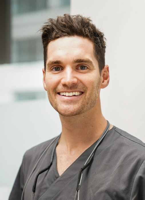 Dr Matthieu Thomas, Chirurgien dentiste à Rennes