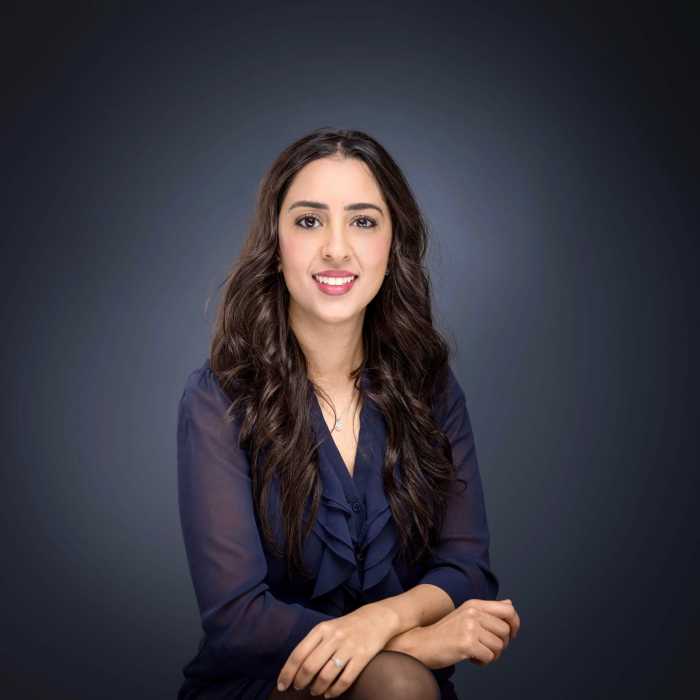 Dr Roukaya Belhadj Amor, Chirurgien à Arpajon