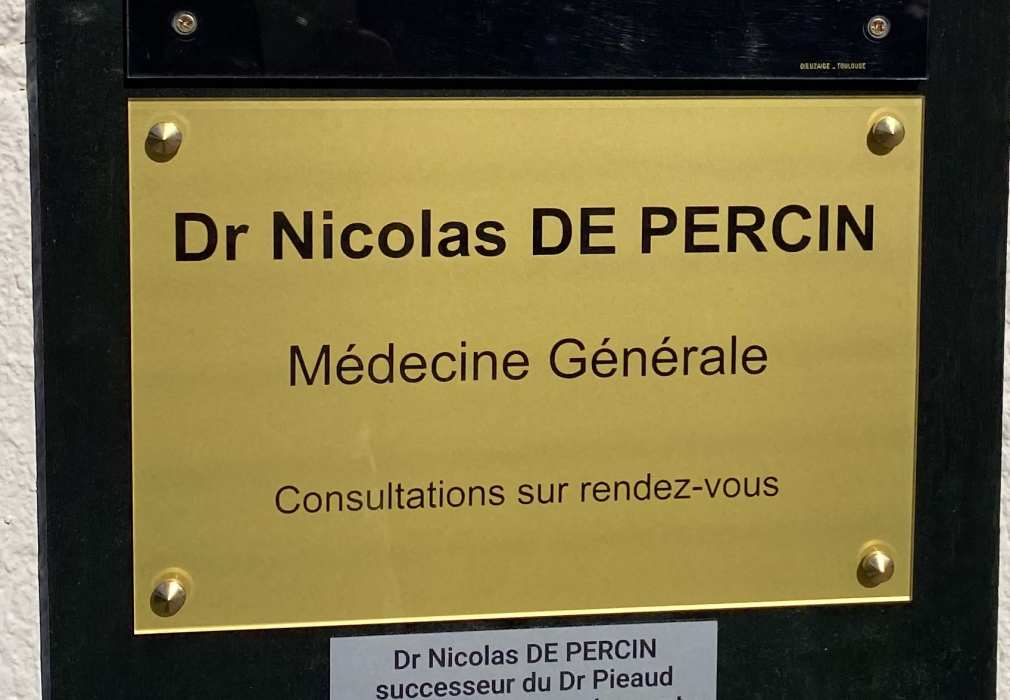 Dr NICOLAS DE PERCIN