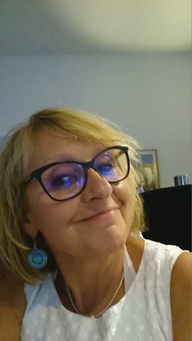 Dr Nadine TREGON