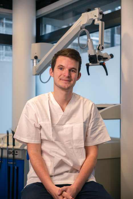 Dr Olivier Ricard