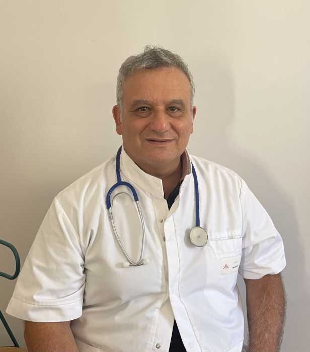 Dr ROBERT MARZIALE