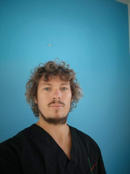 SIMON PERESSE