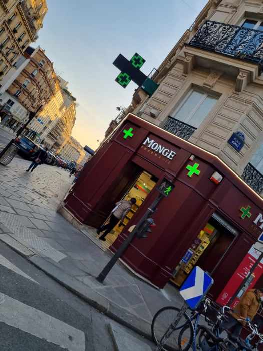 Pharmacie Monge Notre-Dame