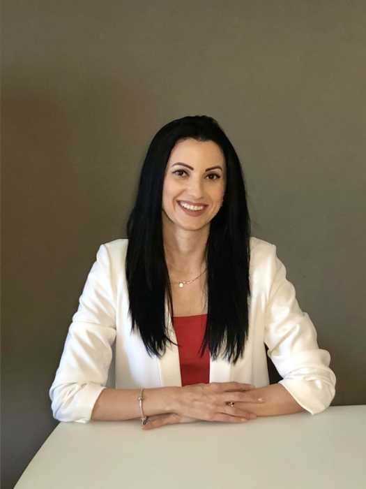Dr Nelea Lisii