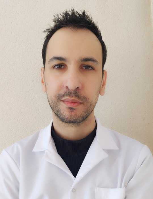 Dr Daniel Yasri