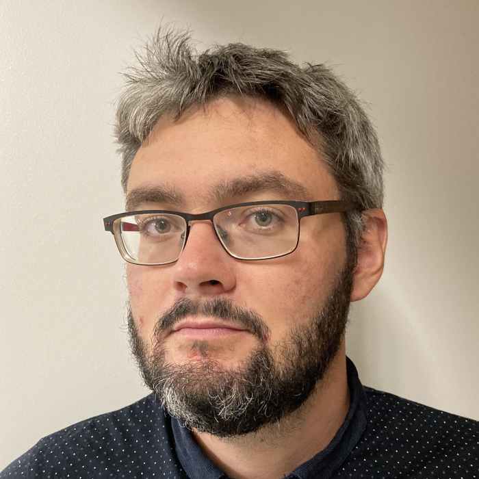 Dr ARNAUD MAZOUYES