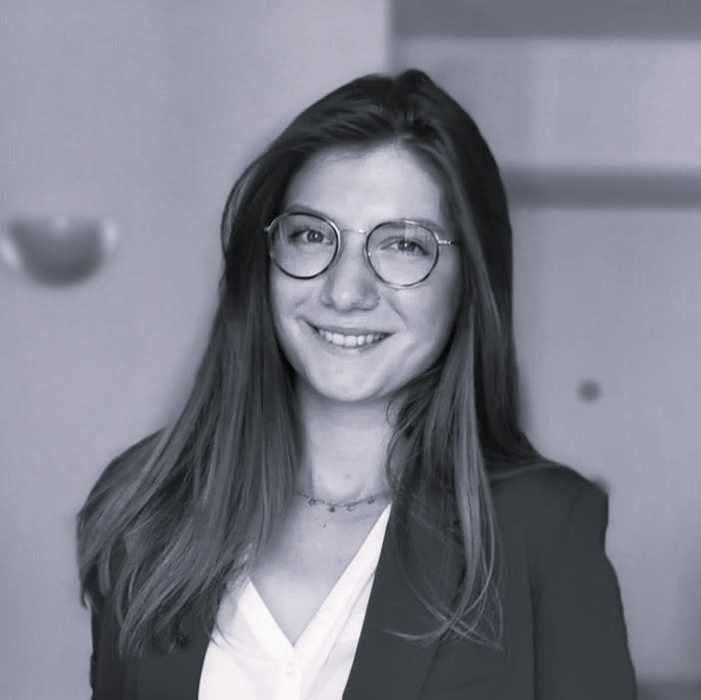 Dr Lisa Pretto, Masseur kinésithérapeute à Saint-Germain-En-Laye