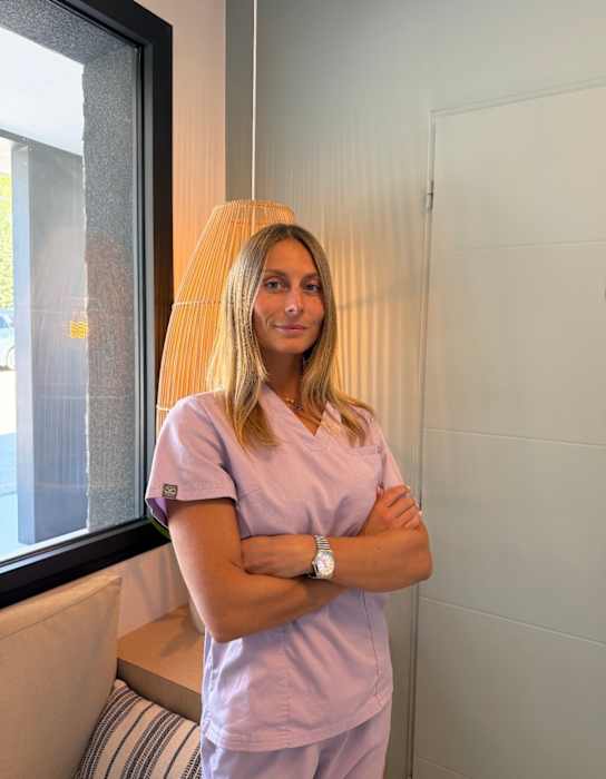 Dr Ambre Dehant, Chirurgien dentiste à Ventabren