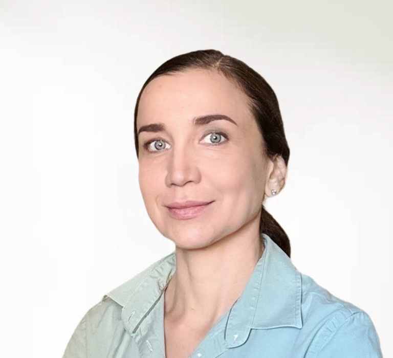 Dr Cristina LONGO
