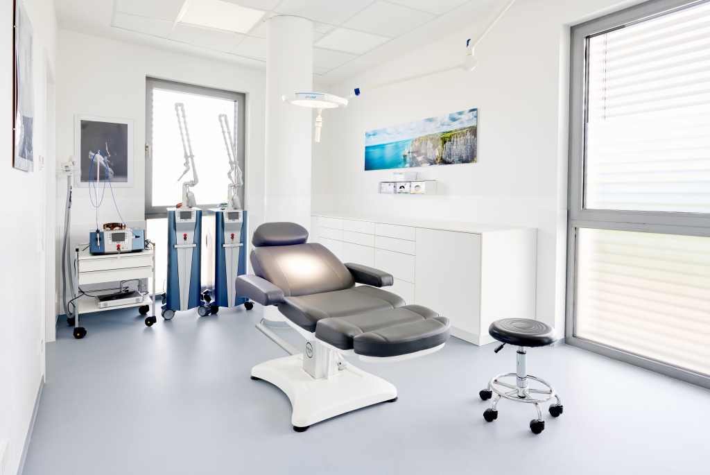 Hautarztpraxis Schwabach Dr. Englert Und Kolleginnen Hautarztpraxis Schwabach Dr. Englert und KollegInnen, Praxis in