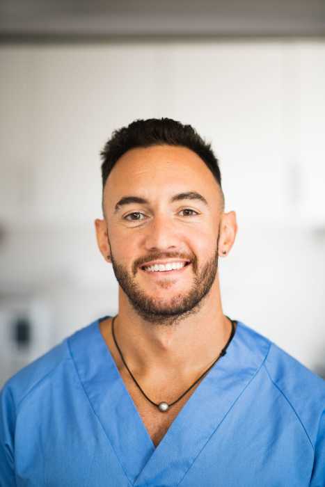 Dr Hugo Thomas