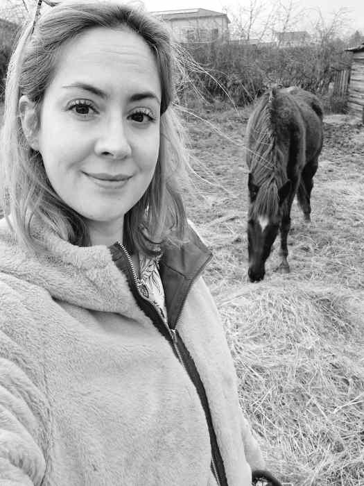 Laura THERON