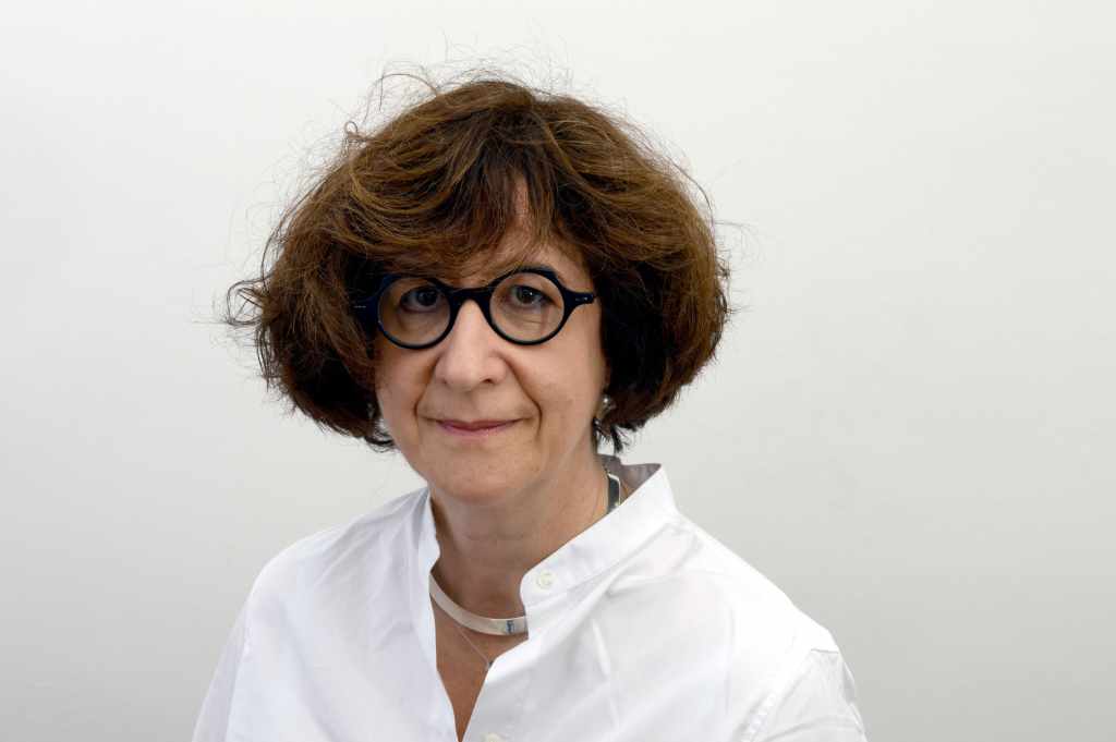 Dr CAROLINE PARADIS 