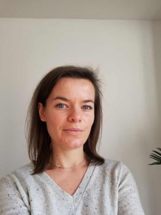 Dr Laure de Valence