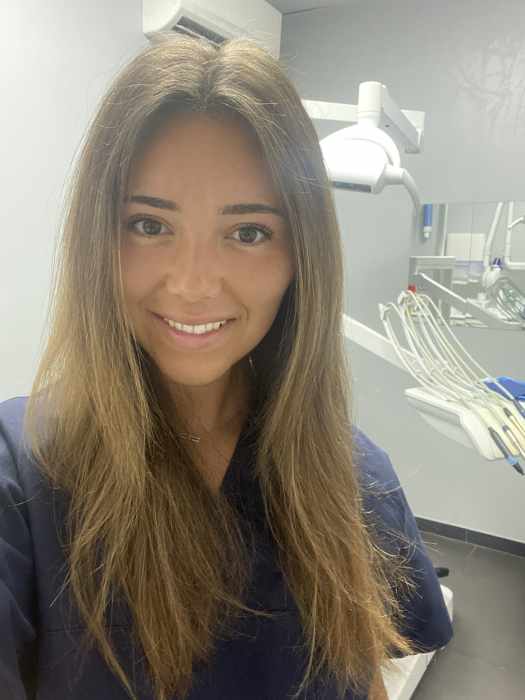 Dr Lea DOUCE, Chirurgien-dentiste à Marseille, Berre-l'Étang