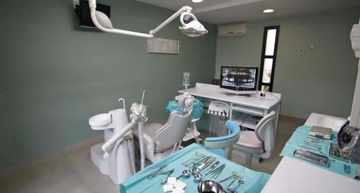 Dr Dominique RENARD, Chirurgien-dentiste à Caudry