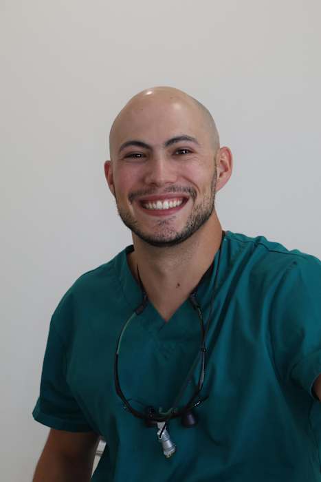 Dr Joao Gomes Faria, Chirurgien dentiste à Grandvilliers