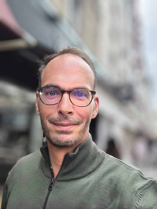 Dr Nicolas METROT