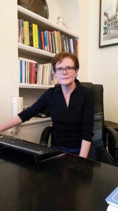 Dr Evelyne Mouran