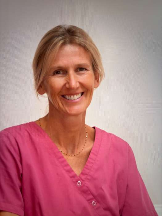 Dr Vanina Debouvry, Chirurgien dentiste à Lille
