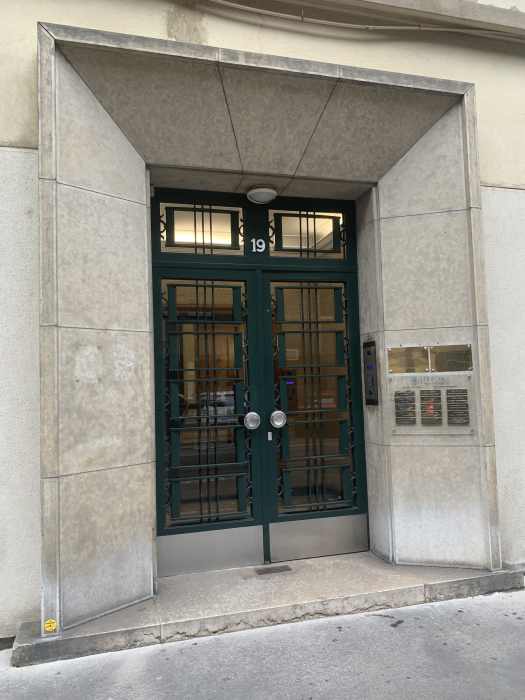 Dr Emmanuel Le Barbu