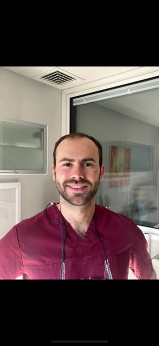 Dr Raphaël Rossignol, Chirurgien dentiste à Mérignac