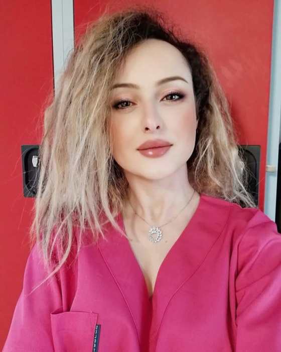 Dr Farah AYADI